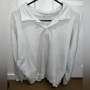 Brandy melville sweatshirt with pockets, one size, fits medium